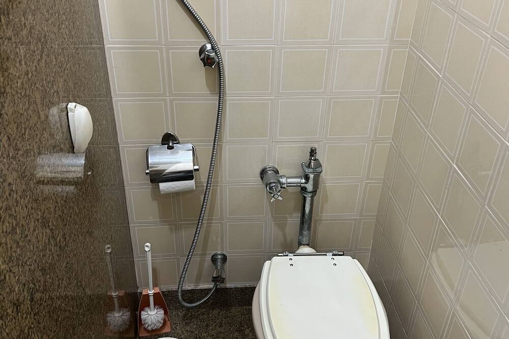Photo of Bathroom in Icarai
