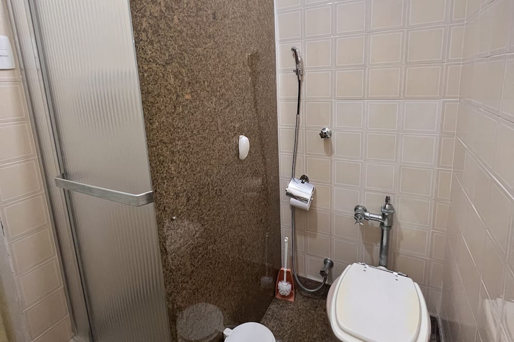 Photo of Bathroom in Icarai