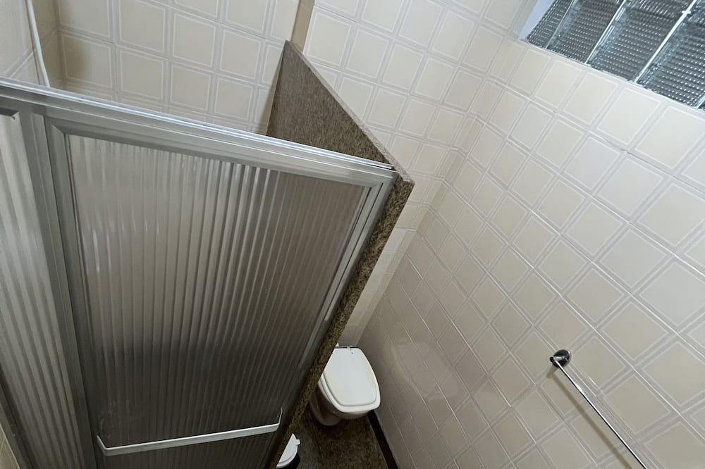 Photo of Bathroom in Icarai