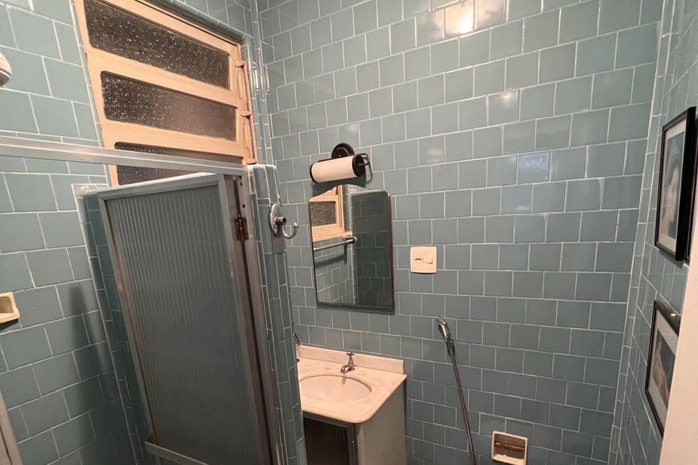 Photo of Bathroom in Icarai