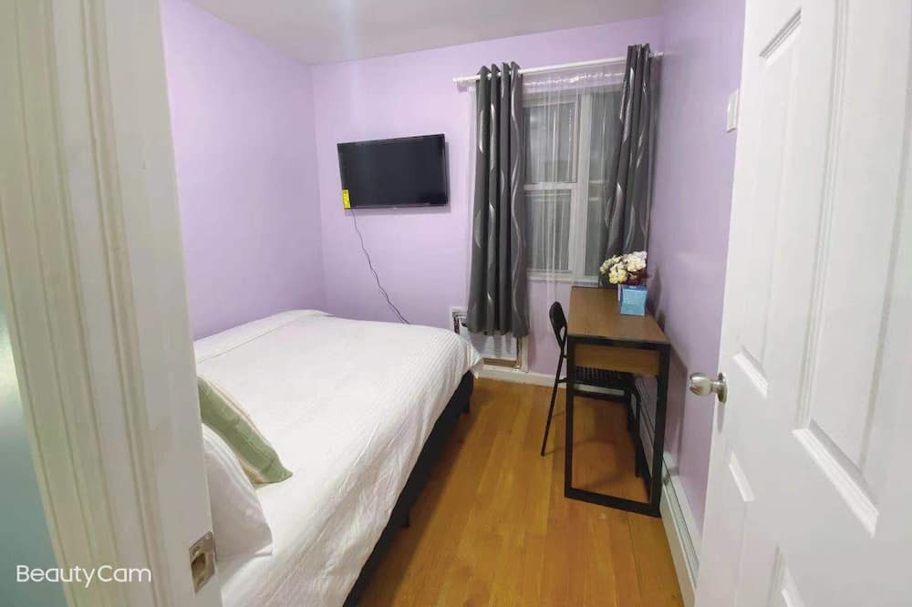 Photo of Bedroom in East Flushing