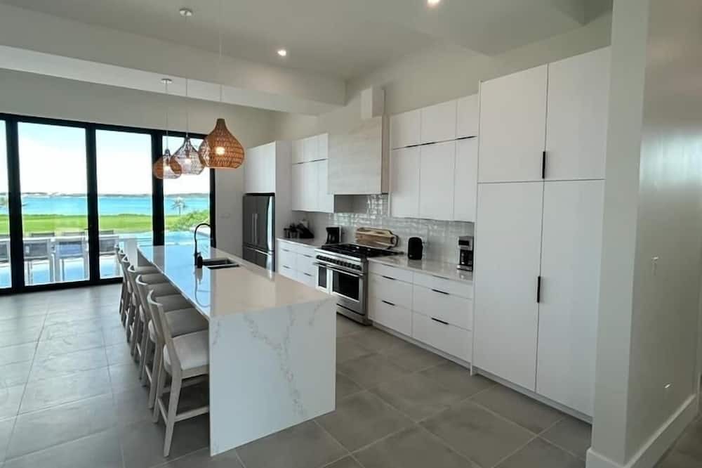 Photo of Kitchen in Rokers Point