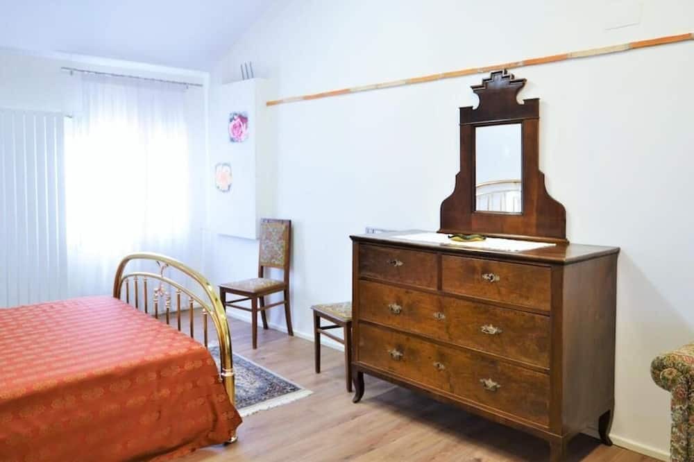 Photo of Bedroom in Miane