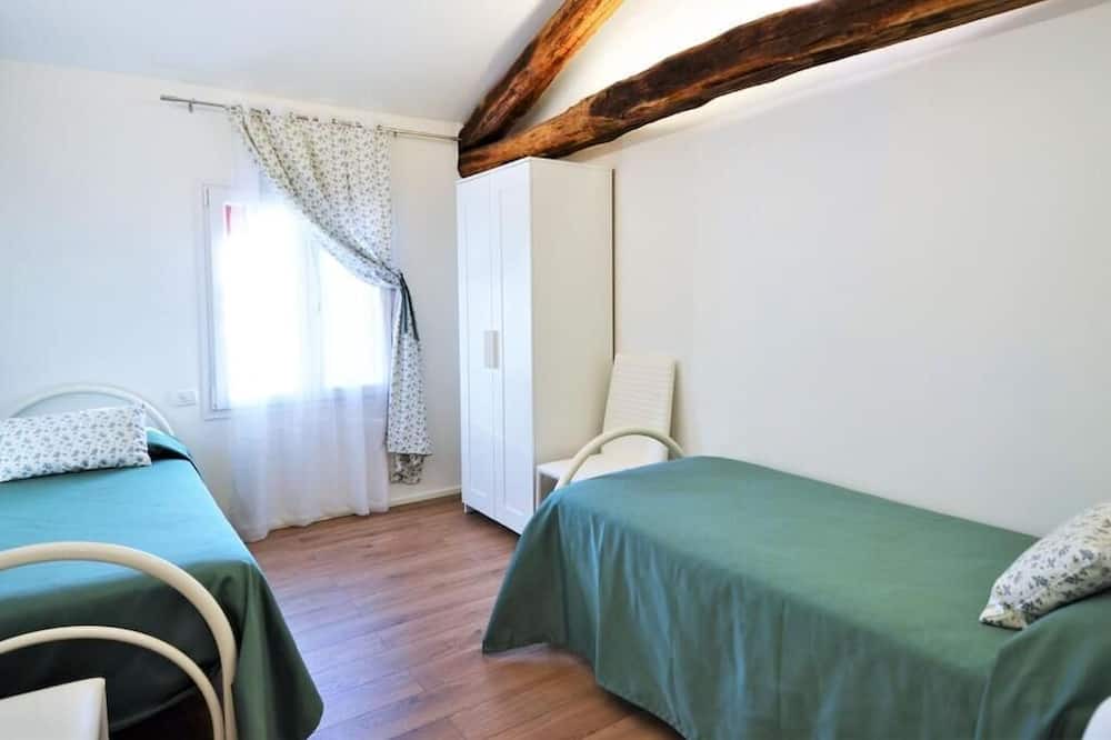 Photo of Bedroom in Miane