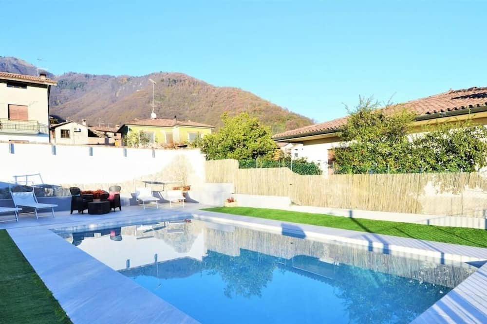 Photo of Outdoor in Miane