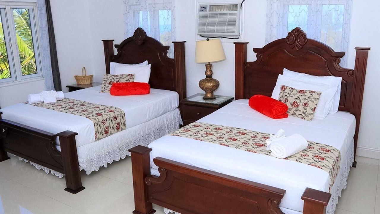 Photo of Bedroom in Matthew Town
