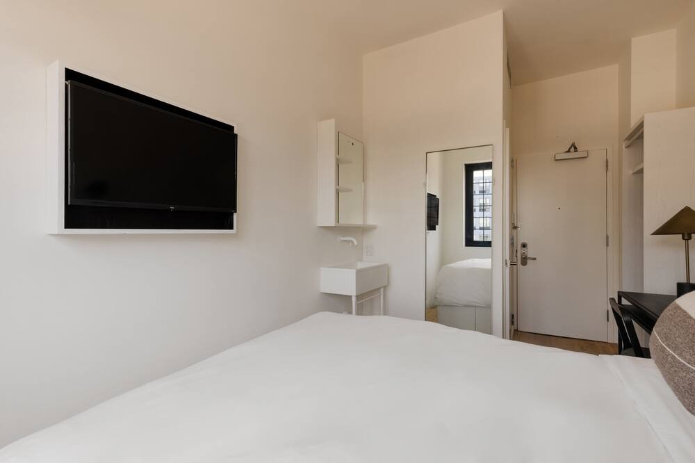 Photo of Bedroom in Gowanus