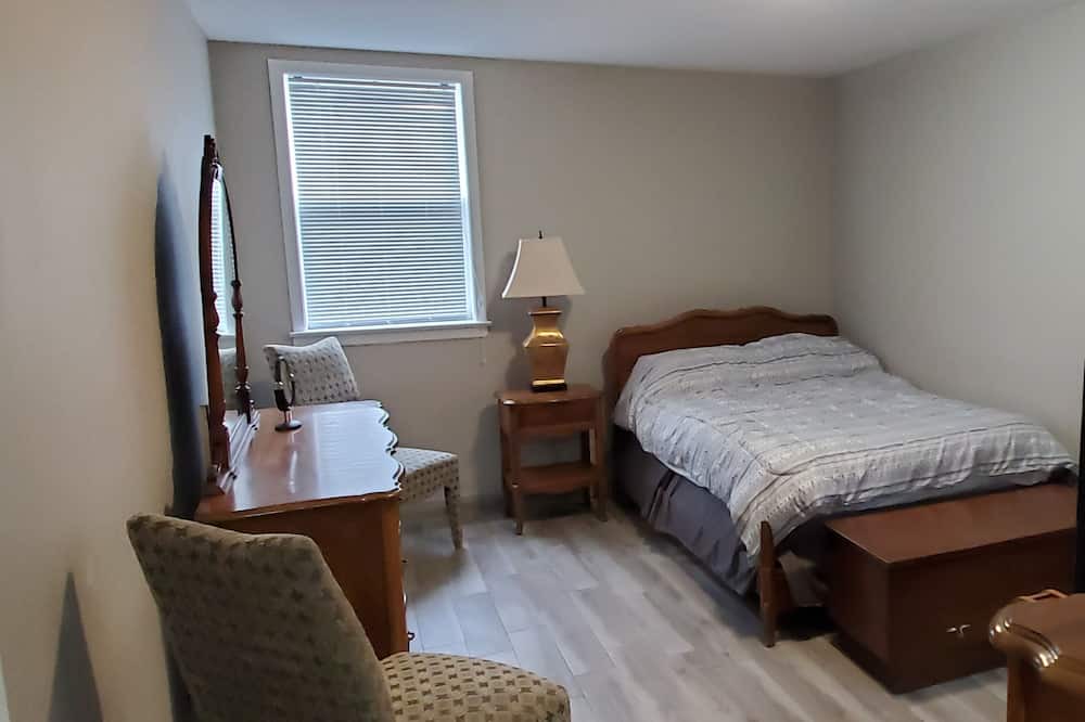 Photo of Bedroom in Mill Basin