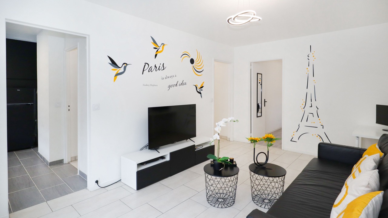 Photo of Livingroom in Le Plessis-Robinson