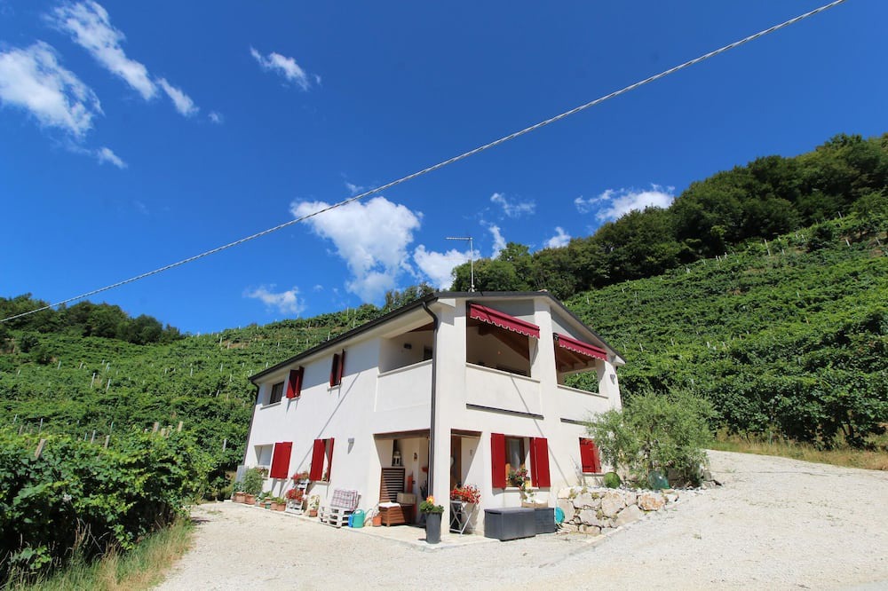 Photo of Outdoor in Miane