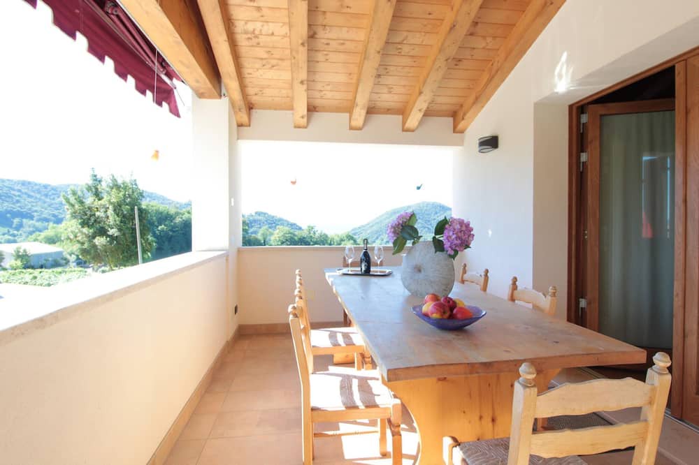 Photo of Patio Balcony in Miane