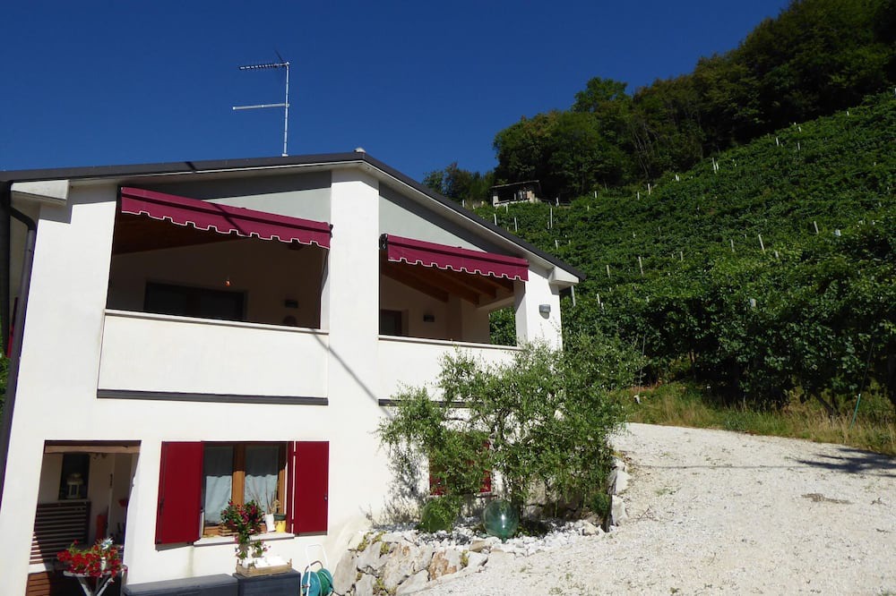 Photo of Outdoor in Miane