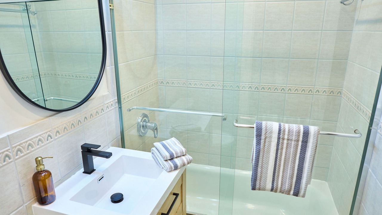 Photo of Bathroom in Tudor City