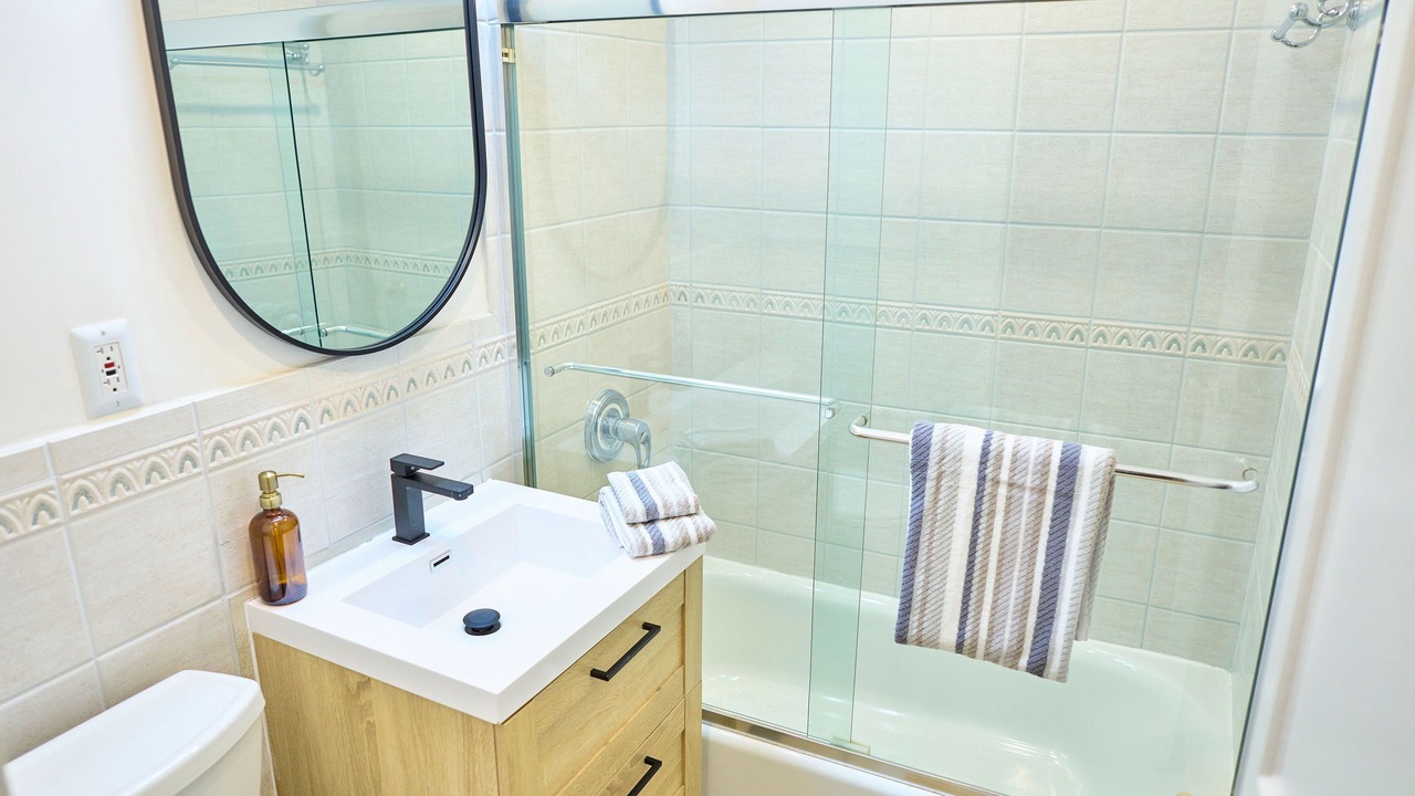 Photo of Bathroom in Tudor City