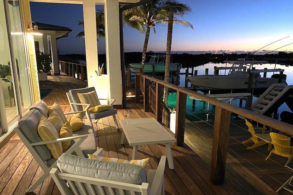 Photo of Patio Balcony in Staniel Cay