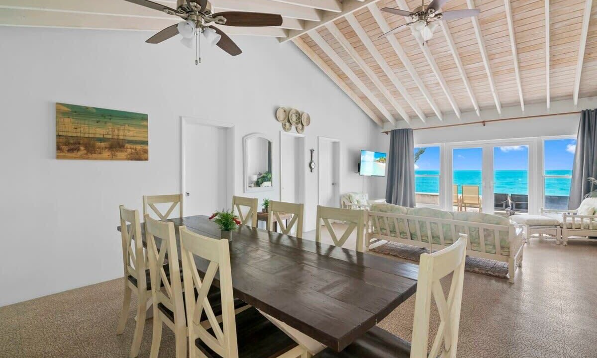 Photo of Livingroom in Rokers Point