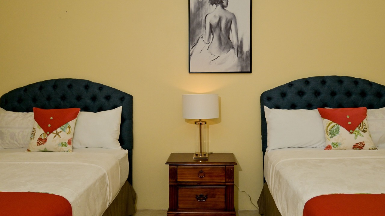 Photo of Bedroom in Whitehouse