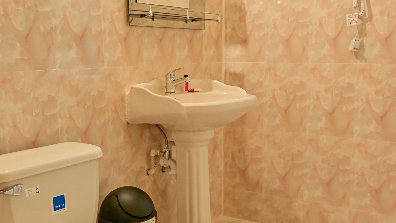 Photo of Bathroom in Whitehouse