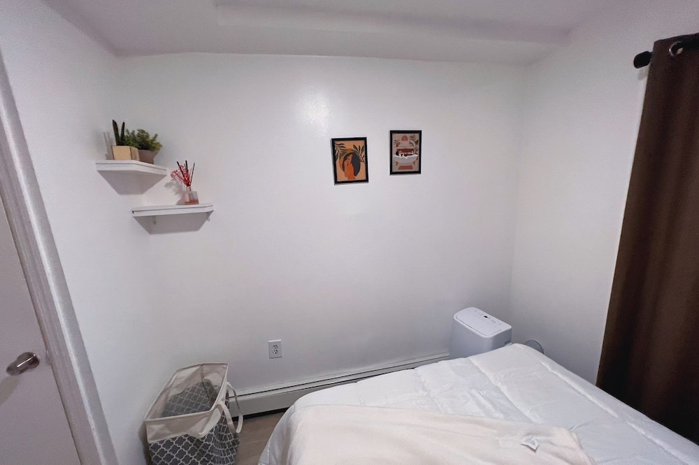 Photo of Bedroom in Williamsbridge