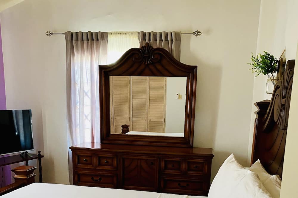 Photo of Bedroom in Portmore