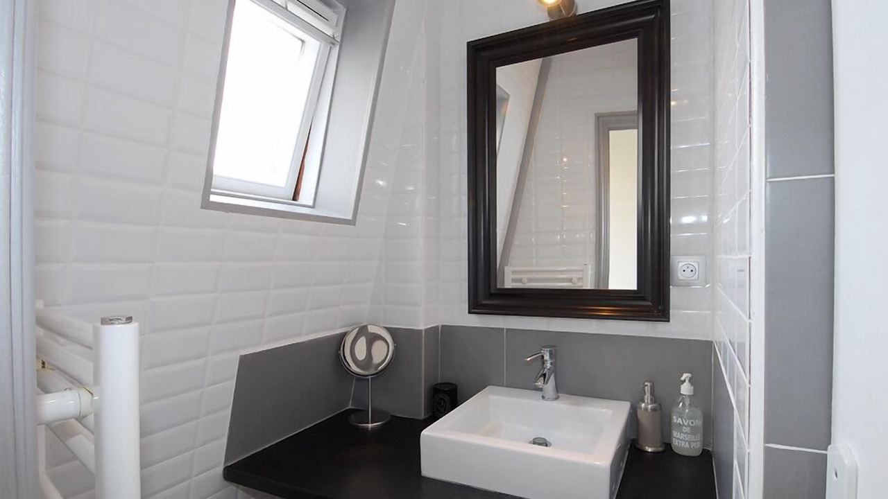 Photo of Bathroom in Saint-Lambert
