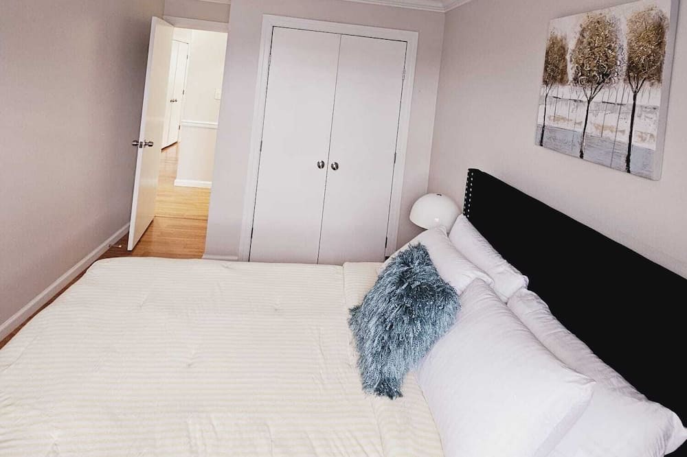 Photo of Bedroom in East New York