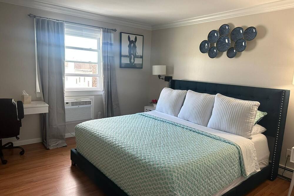 Photo of Bedroom in East New York