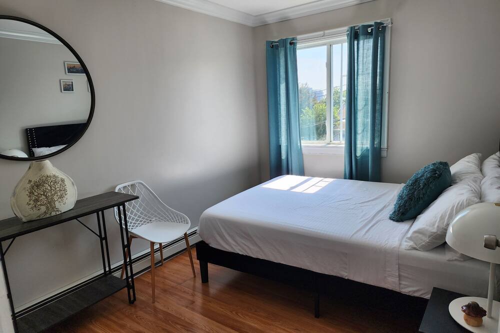 Photo of Bedroom in East New York