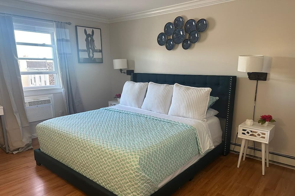 Photo of Bedroom in East New York