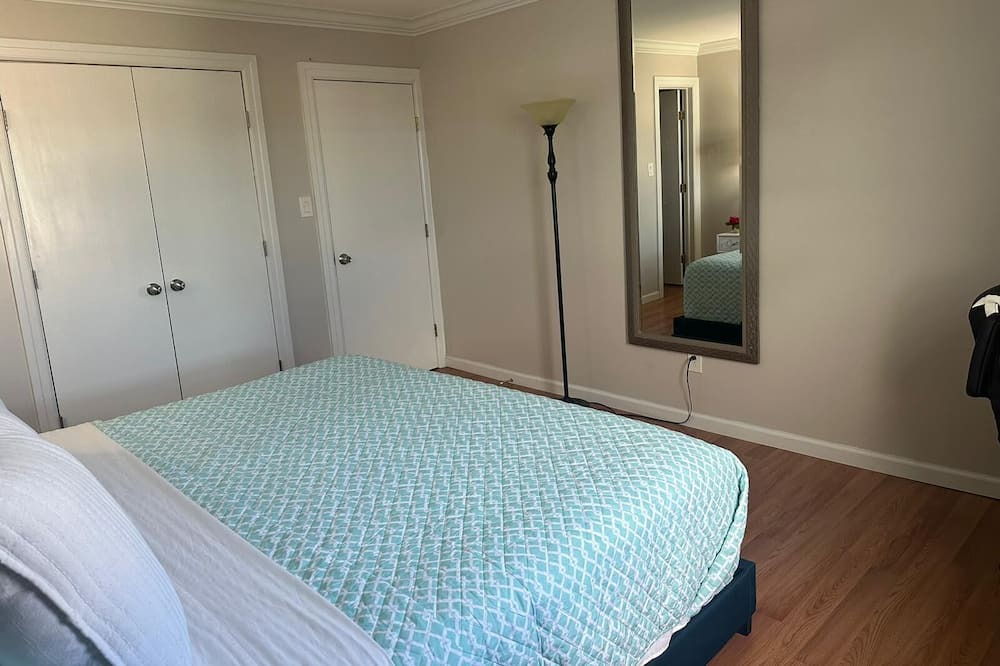 Photo of Bedroom in East New York