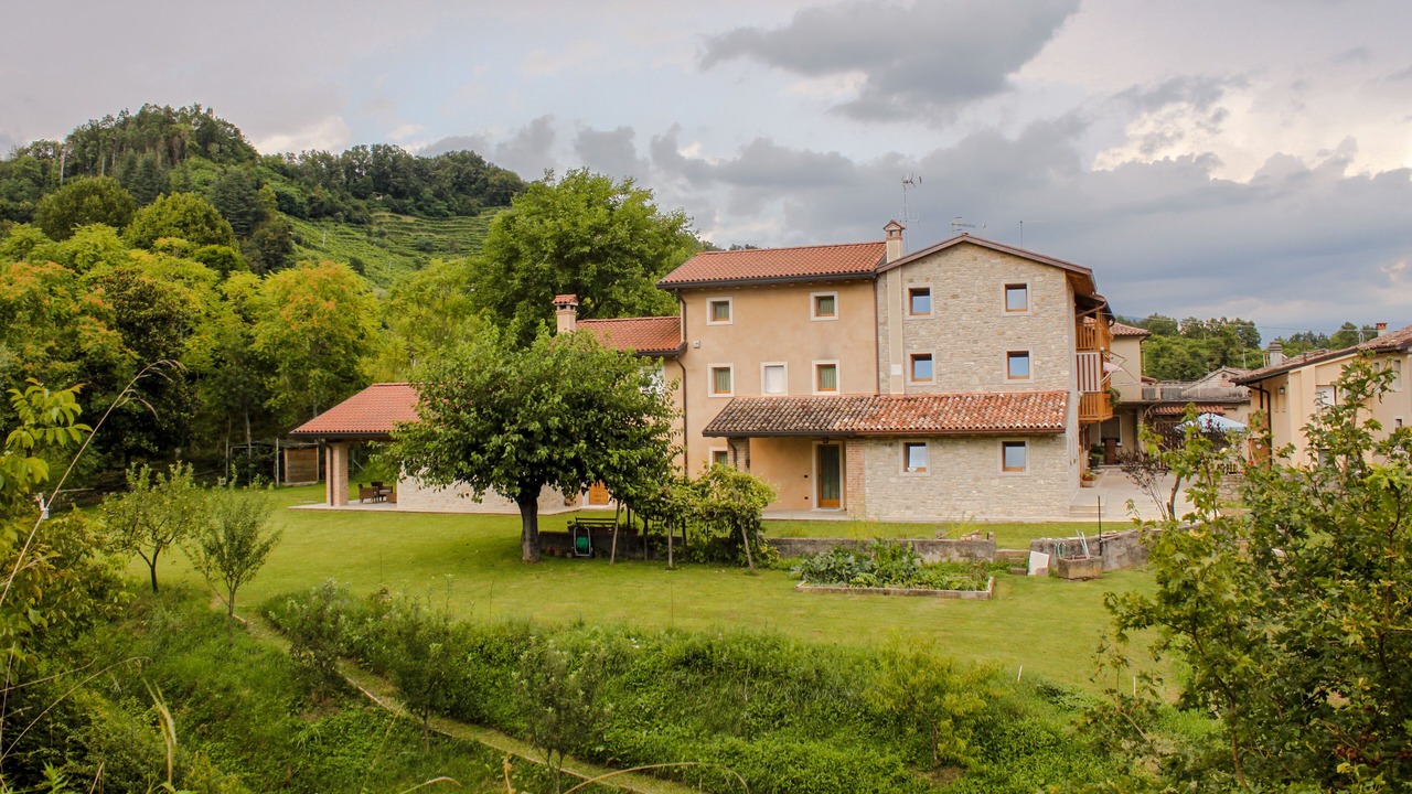 Photo of Outdoor in Miane