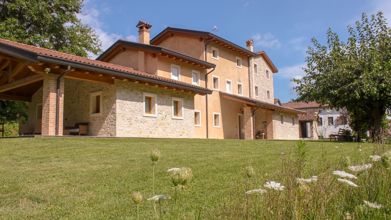 Photo of Outdoor in Miane