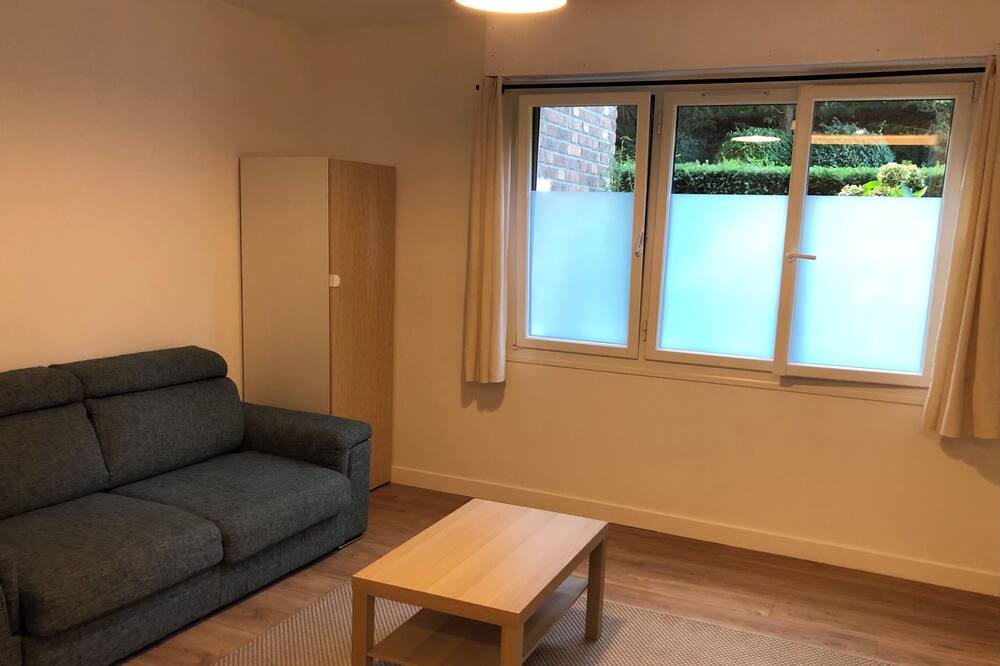 Photo of Livingroom in Chaville