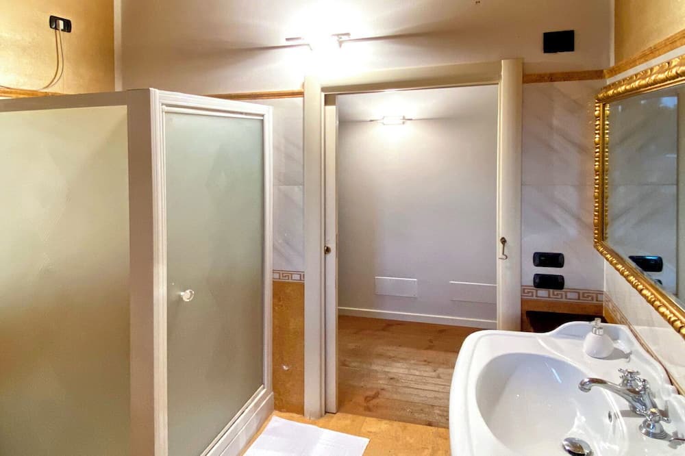Photo of Bathroom in Isola della Scala