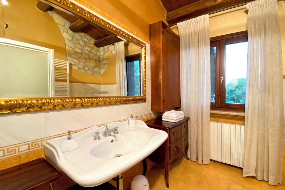 Photo of Bathroom in Isola della Scala