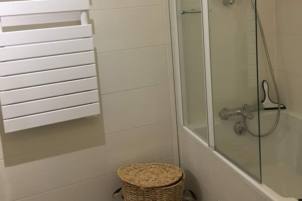 Photo of Bathroom in Antony