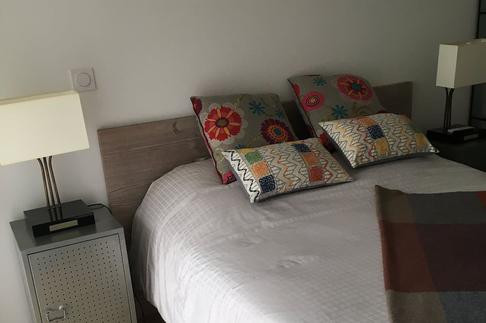 Photo of Bedroom in Antony