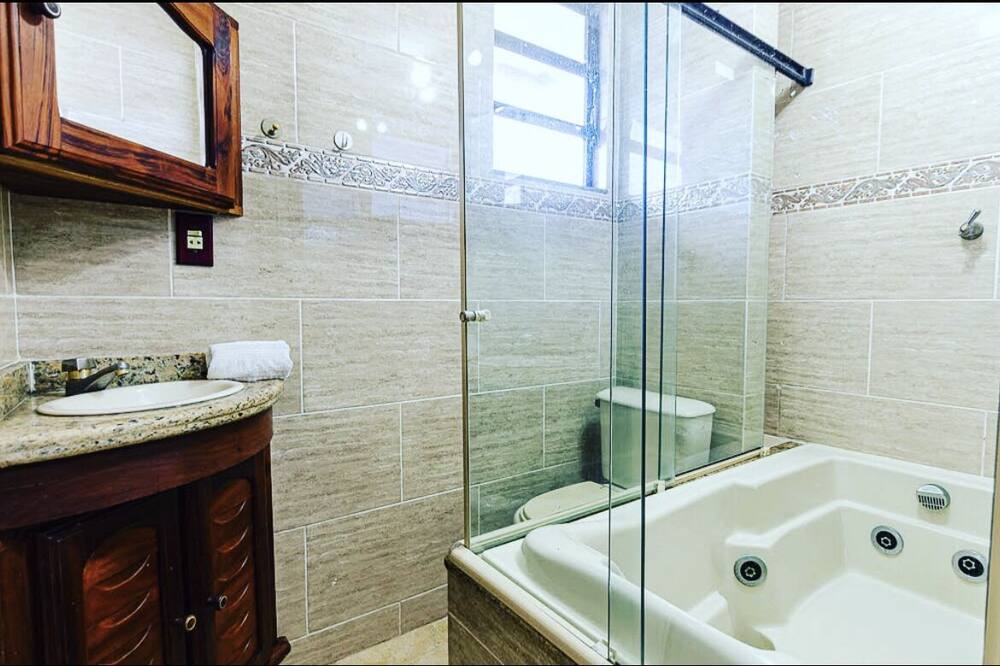 Photo of Bathroom in Itauna