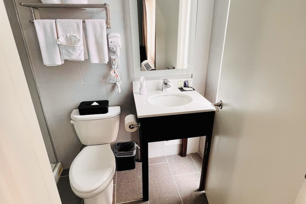 Photo of Bathroom in Sheepshead Bay