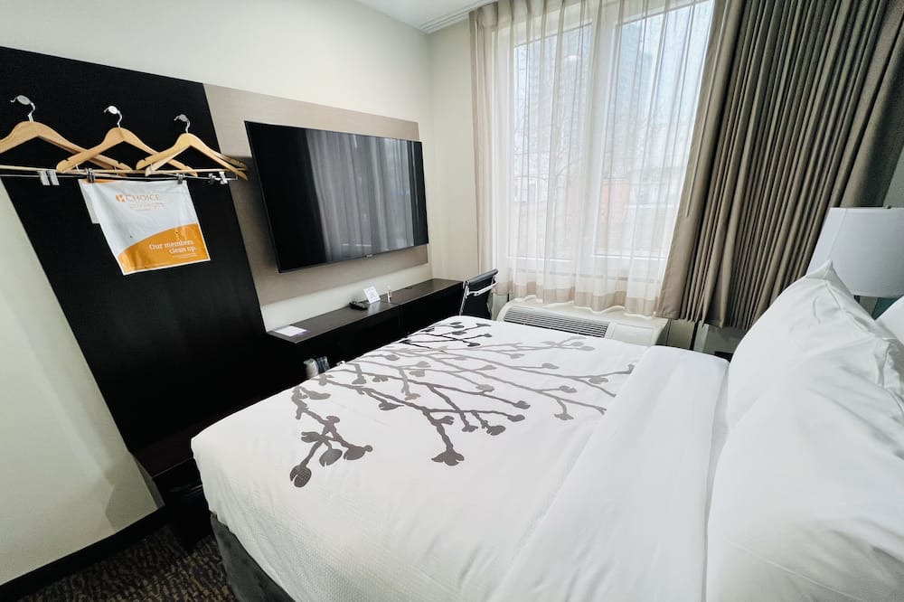Photo of Bedroom in Sheepshead Bay