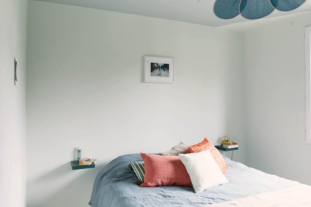Photo of Bedroom in Saint-Lambert