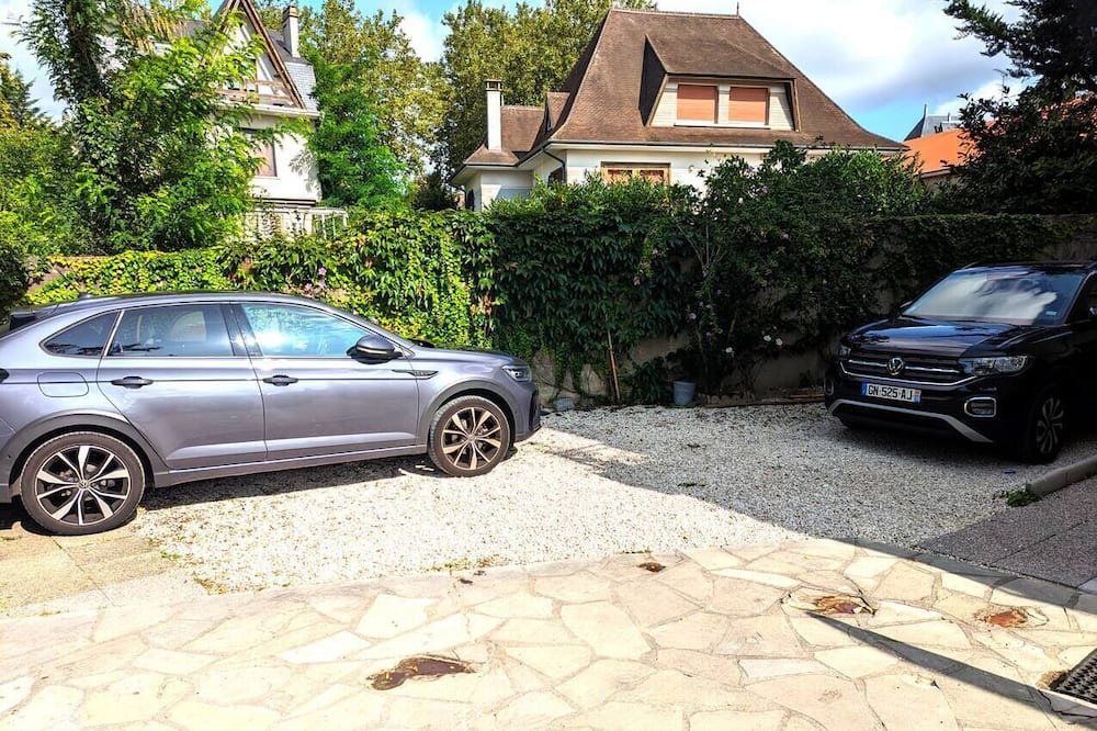 Photo of Outdoor in Les Stades