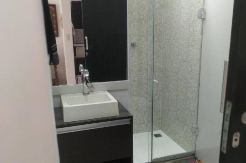 Photo of Bathroom in Arpoador