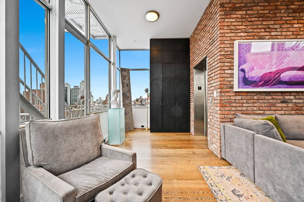 Photo of Livingroom in Bowery