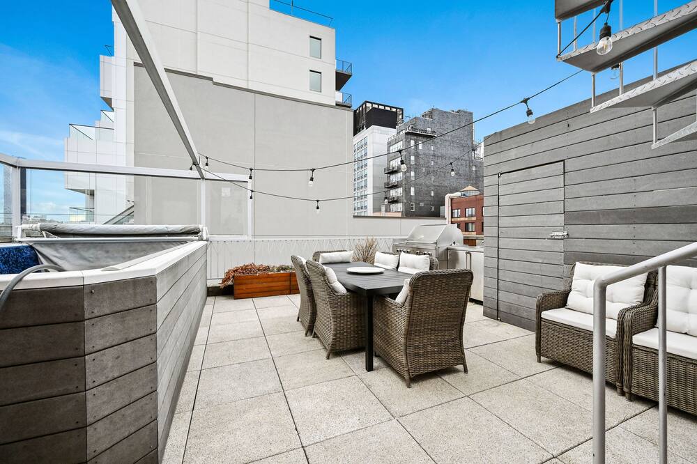 Photo of Outdoor in Bowery