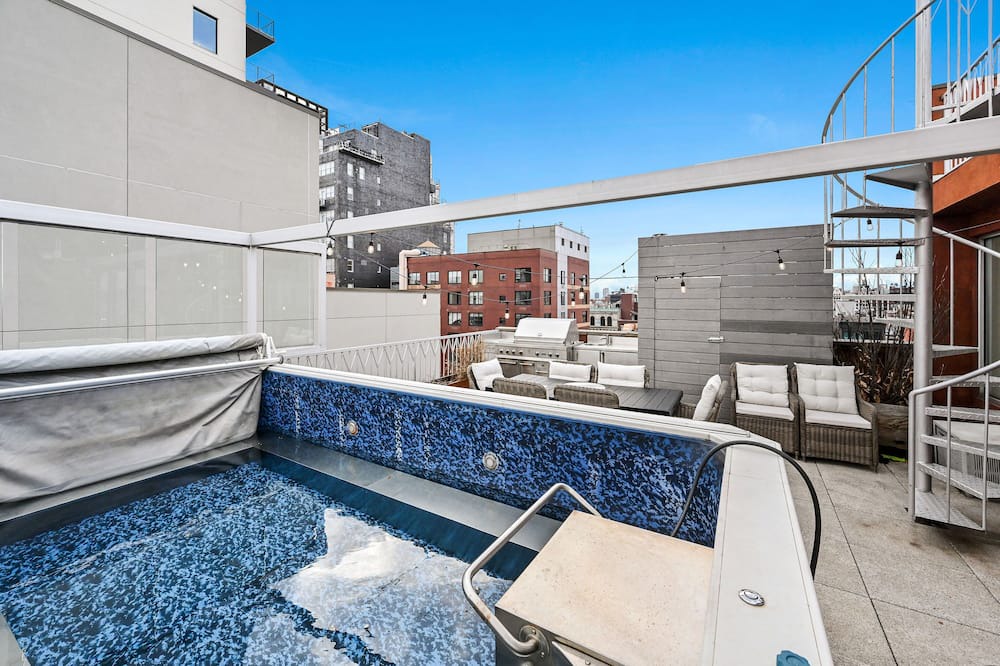 Photo of Outdoor in Bowery