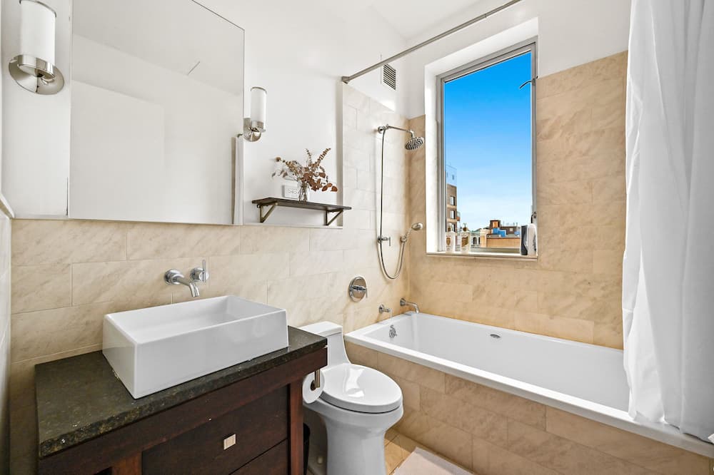 Photo of Bathroom in Bowery