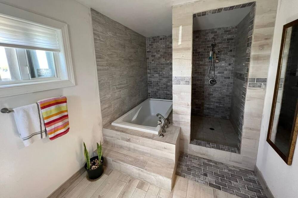 Photo of Bathroom in Rolleville