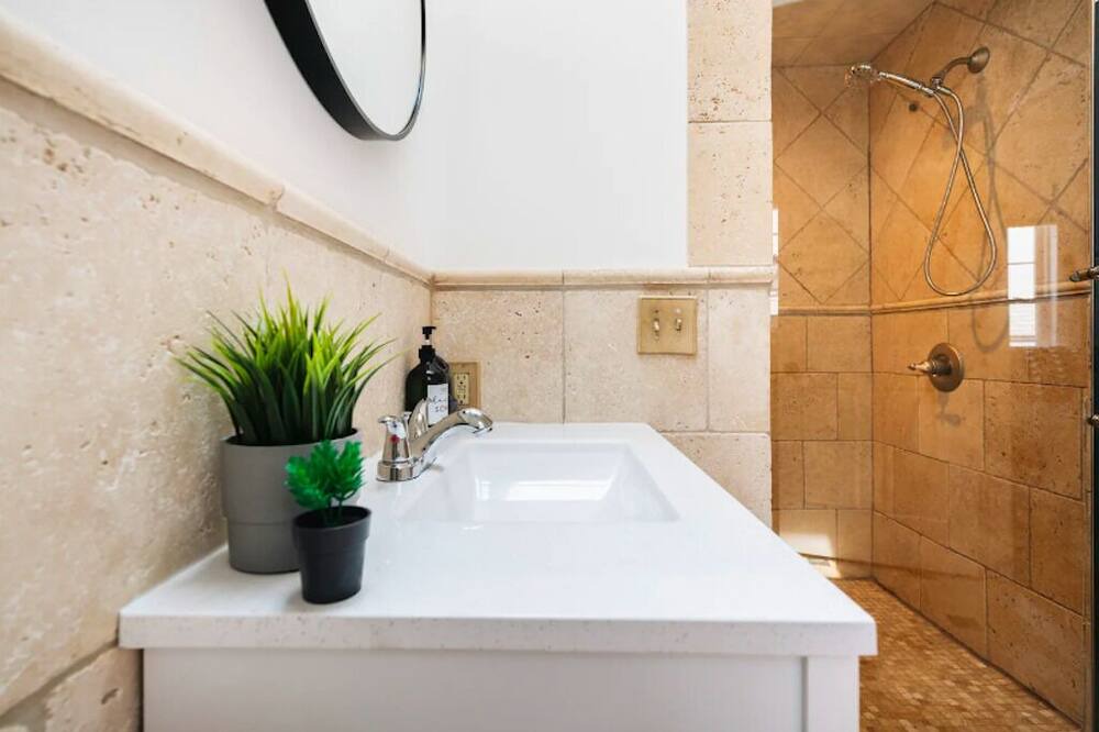 Photo of Bathroom in Queens