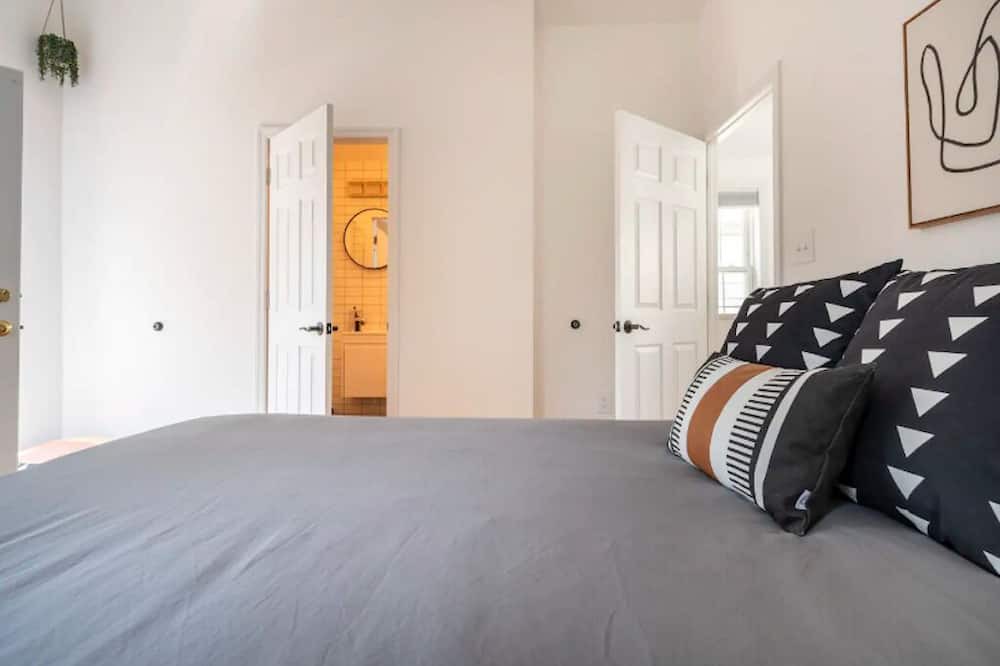 Photo of Bedroom in Queens